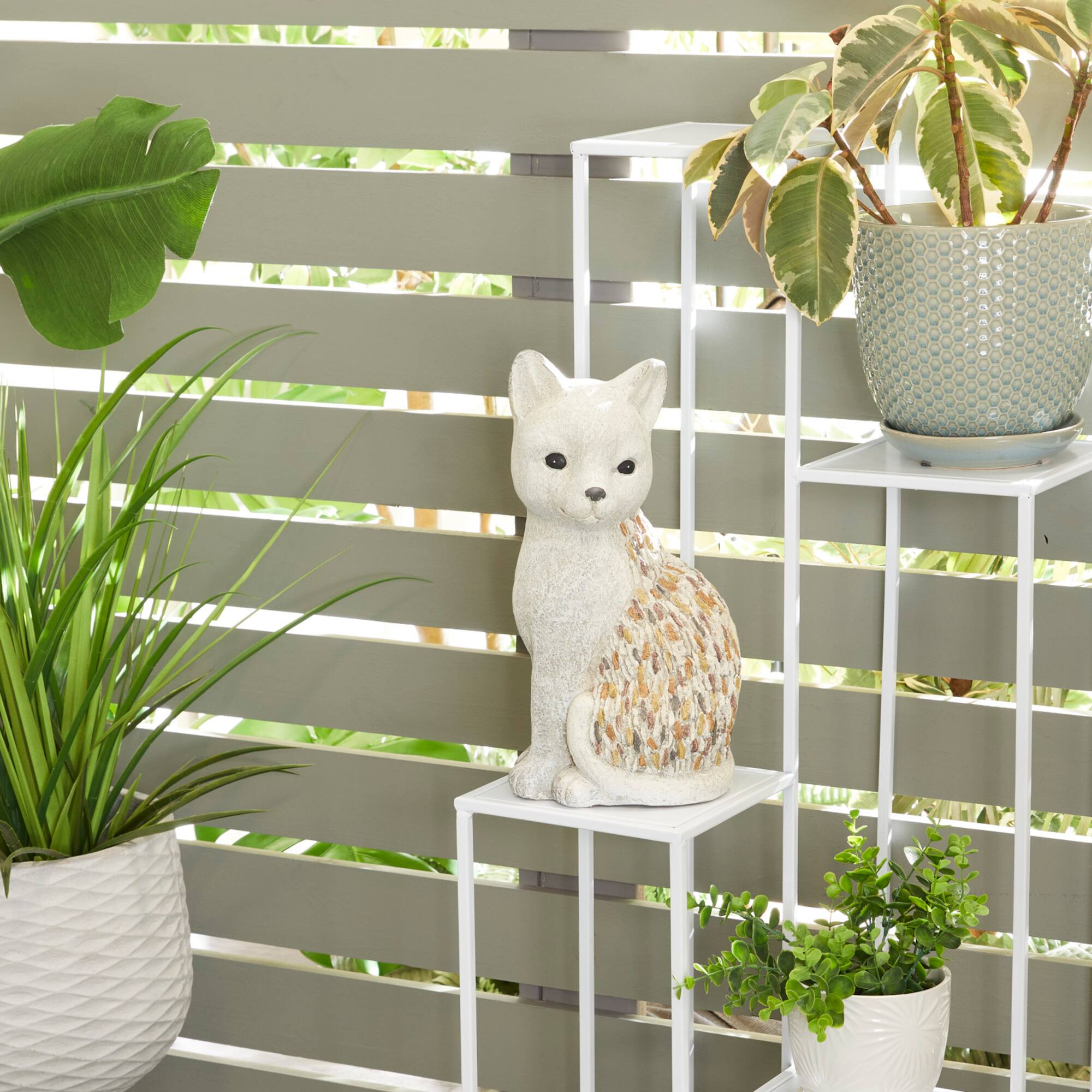 14" White Stone Farmhouse Cat Garden Sculpture
